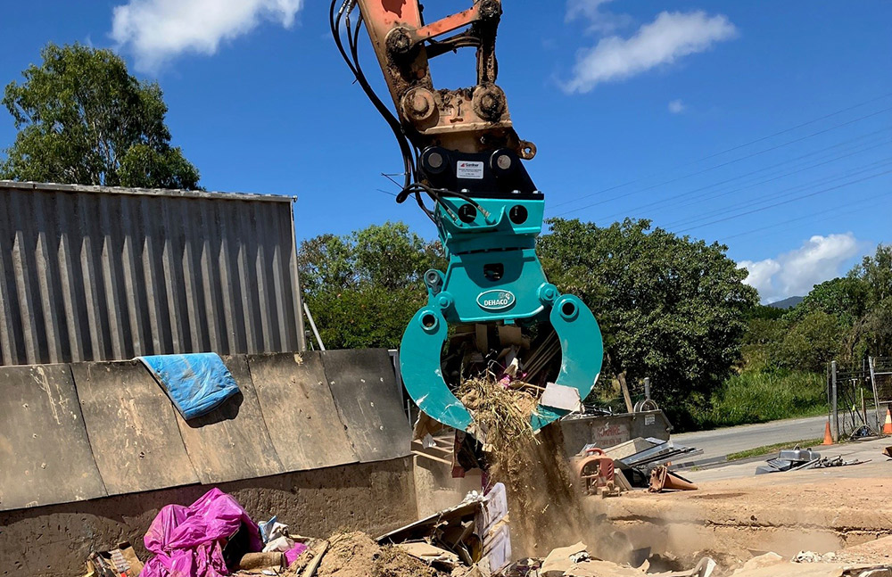 New-Sorting-Grab-sm 11Commercial Skip Bins Cairns. 30-day accounts allowing trade clients to consolidate payments and manage their waste expenses efficiently.